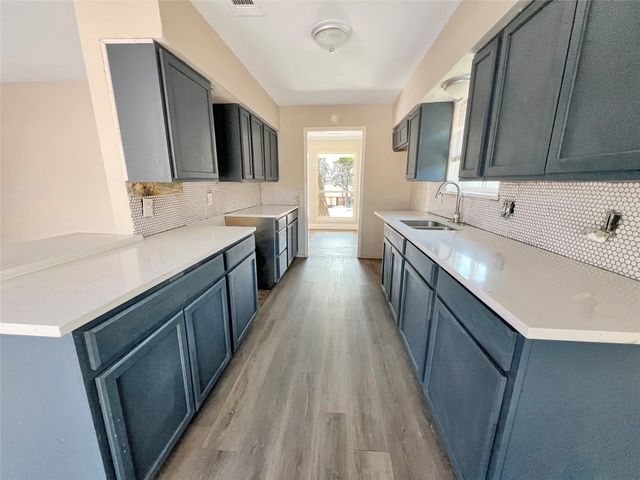 3512 Rio Grande Circle, Dallas, TX 75233