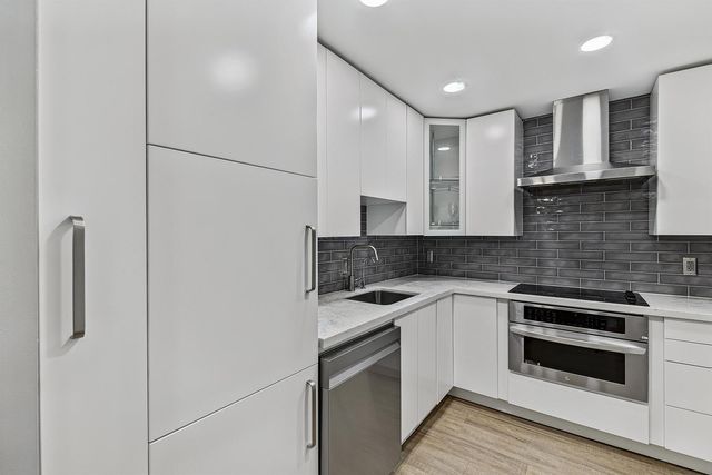 6457 BAY CLUB Drive 3, Fort Lauderdale, FL 33308