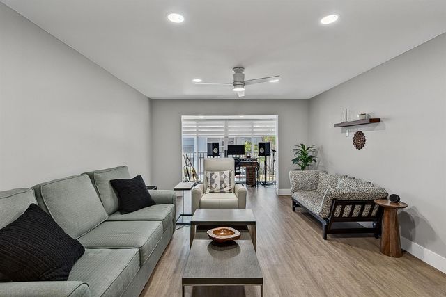 6457 BAY CLUB Drive 3, Fort Lauderdale, FL 33308