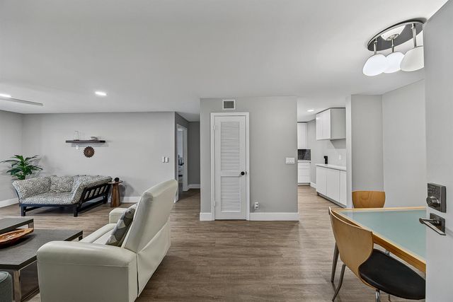 6457 BAY CLUB Drive 3, Fort Lauderdale, FL 33308