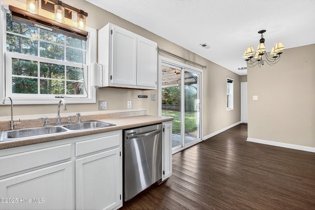 447 Dion Drive, Hubert, NC 28539