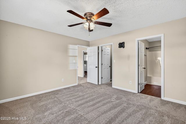 447 Dion Drive, Hubert, NC 28539