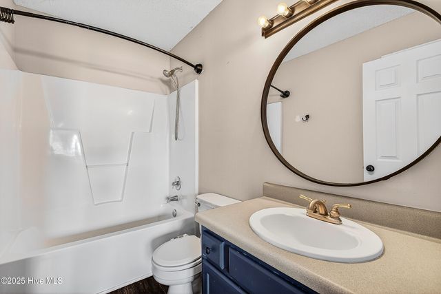 447 Dion Drive, Hubert, NC 28539