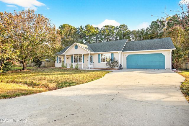 447 Dion Drive, Hubert, NC 28539