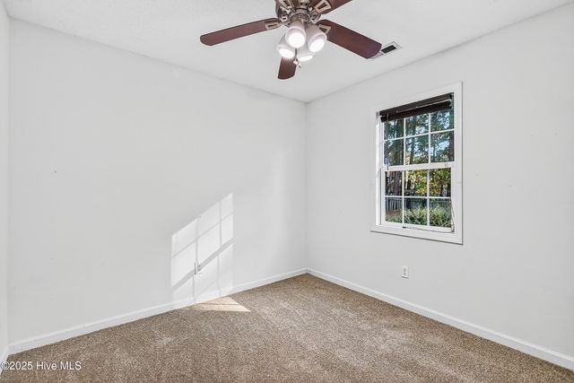 447 Dion Drive, Hubert, NC 28539