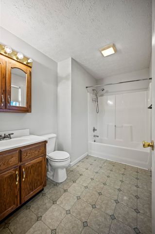 1014 Barker Lane W, Berea, KY 40403