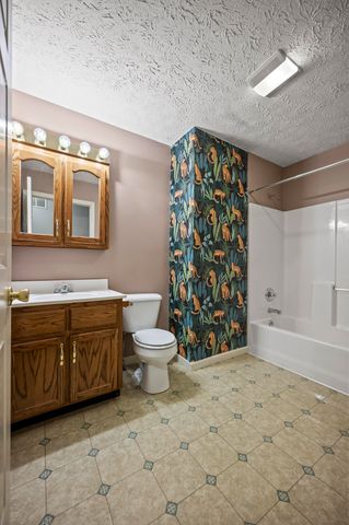 1014 Barker Lane W, Berea, KY 40403