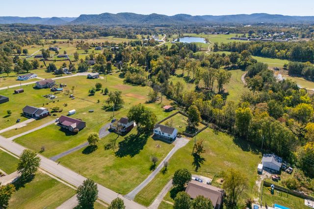 1014 Barker Lane W, Berea, KY 40403