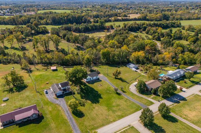 1014 Barker Lane W, Berea, KY 40403