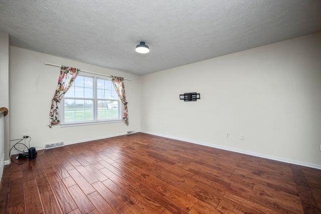 1014 Barker Lane W, Berea, KY 40403