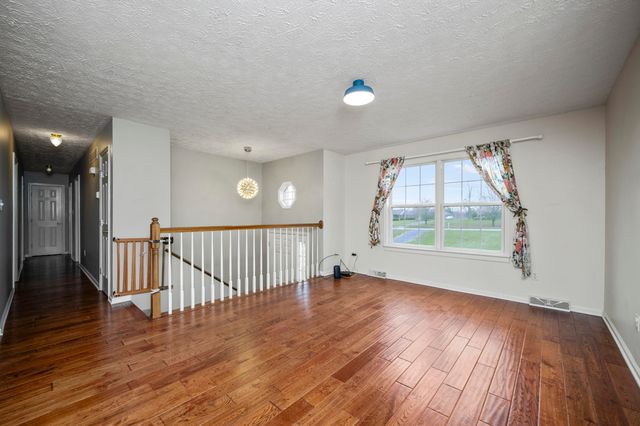 1014 Barker Lane W, Berea, KY 40403