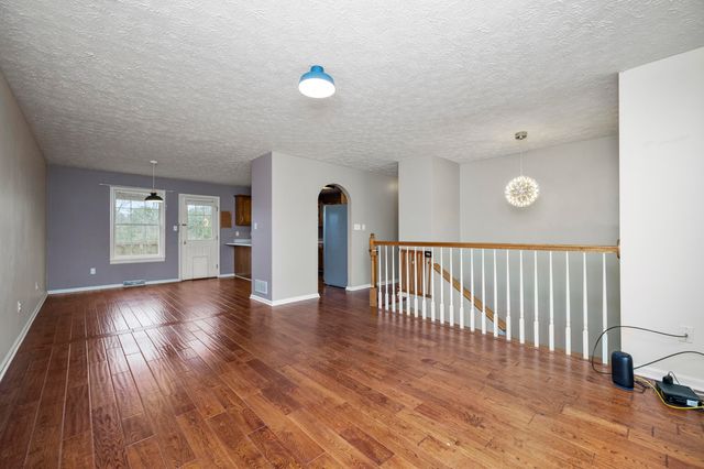 1014 Barker Lane W, Berea, KY 40403