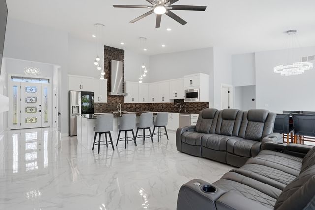 613 ANGELS REST WAY, Columbia, MO 65203