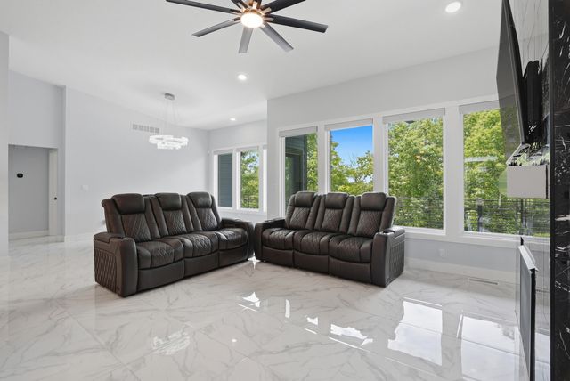 613 ANGELS REST WAY, Columbia, MO 65203