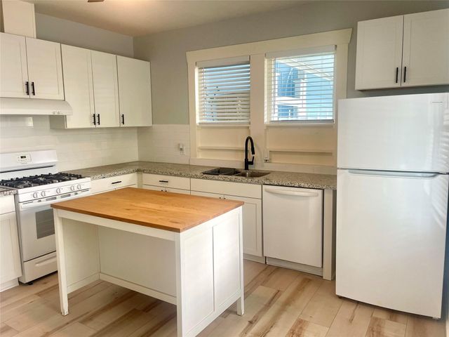 3701 Bradley Street, Houston, TX 77009