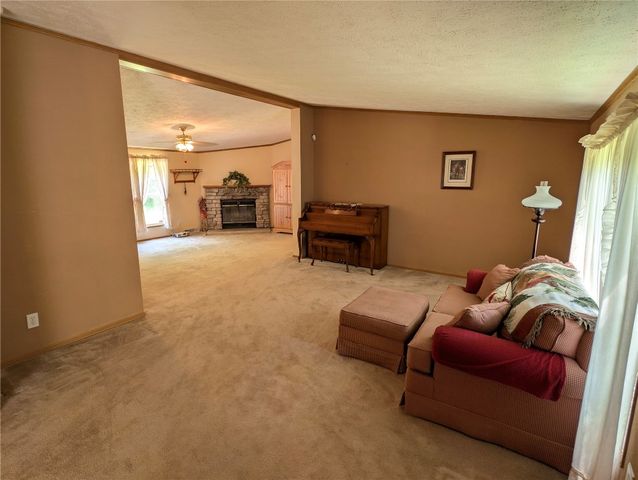 3163 N CENTER Road, Linesville, PA 16424