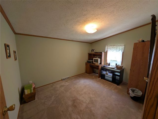 3163 N CENTER Road, Linesville, PA 16424