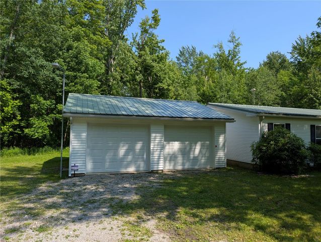 3163 N CENTER Road, Linesville, PA 16424