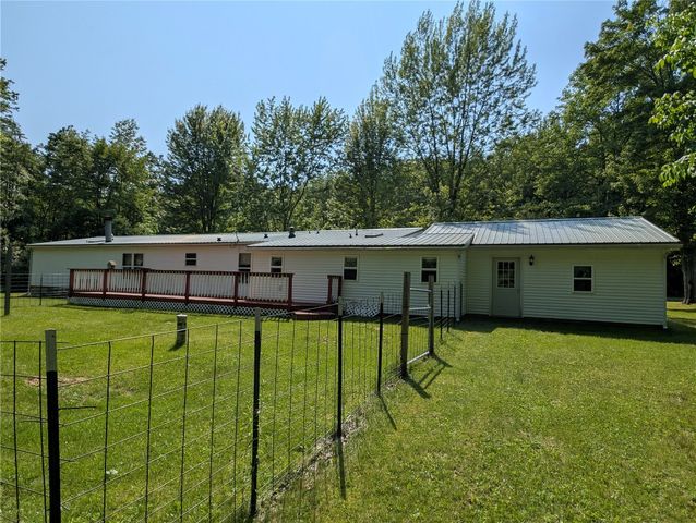3163 N CENTER Road, Linesville, PA 16424