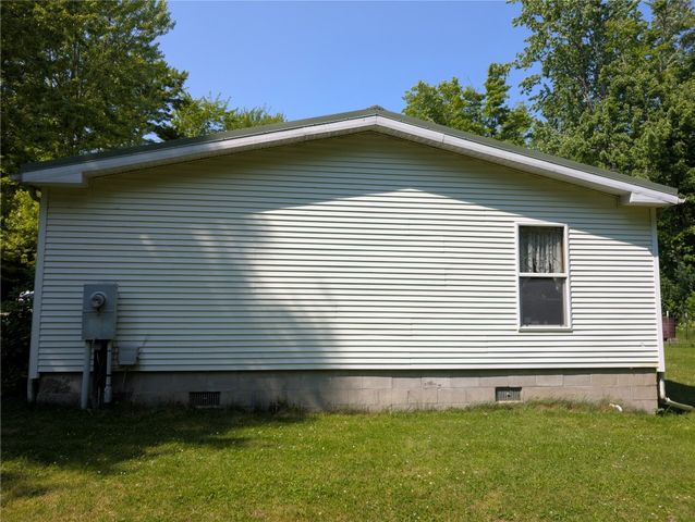 3163 N CENTER Road, Linesville, PA 16424