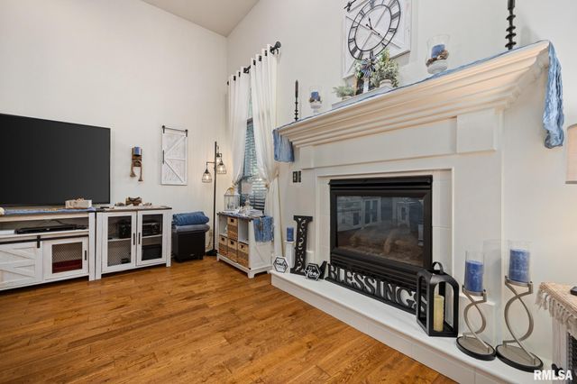 1964 CHESTNUT Lane, Washington, IL 61571