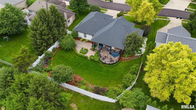 1964 CHESTNUT Lane, Washington, IL 61571