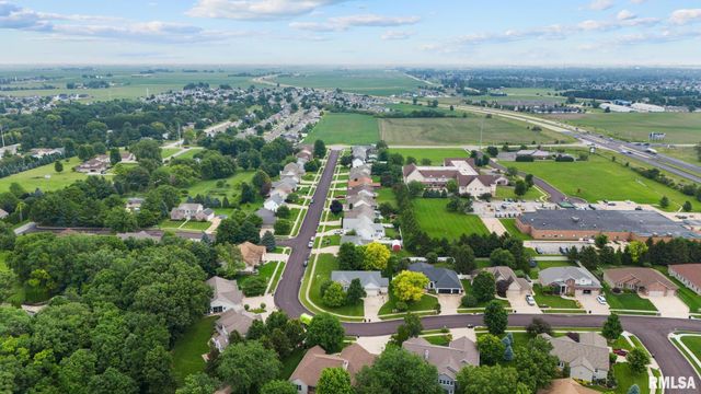 1964 CHESTNUT Lane, Washington, IL 61571