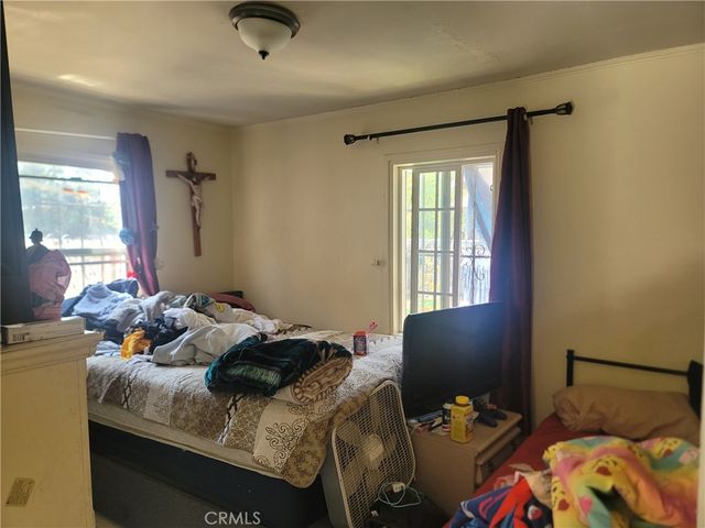 632 E 45th, Los Angeles, CA 90011