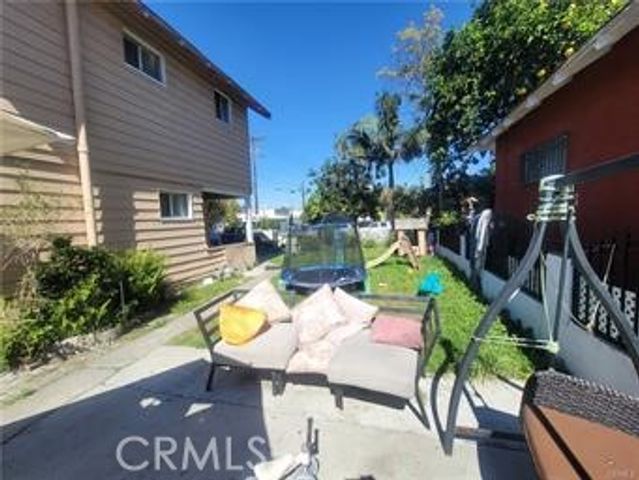 632 E 45th, Los Angeles, CA 90011