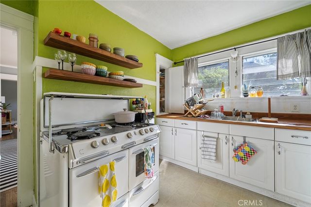 262 Thorne, Los Angeles, CA 90042