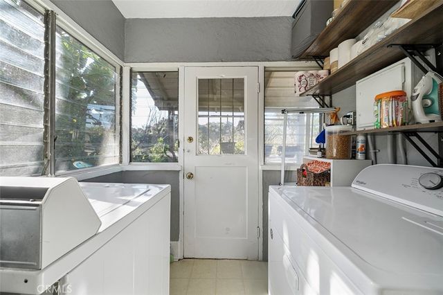 262 Thorne, Los Angeles, CA 90042