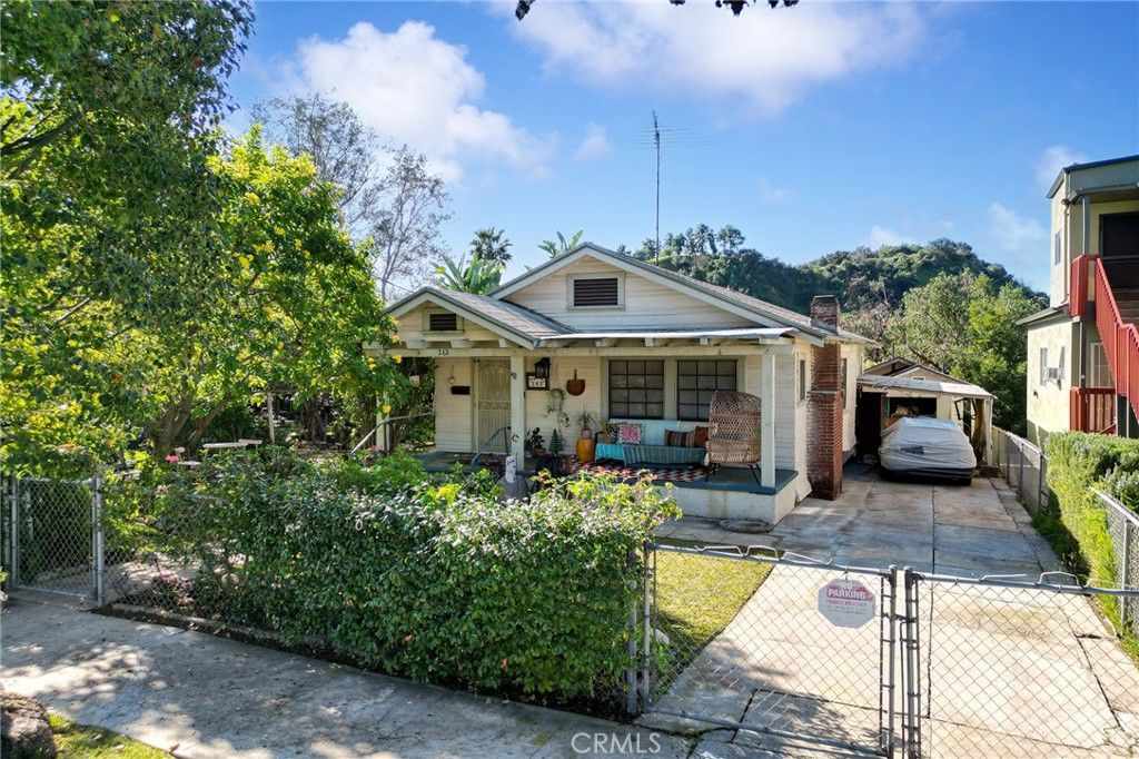 262 Thorne, Los Angeles, CA 90042