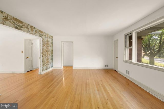 5611 BELMONT AVE, Chevy Chase, MD 20815
