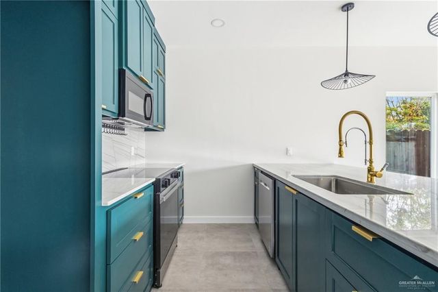 813 S Bicentennial Boulevard, Mcallen, TX 78501