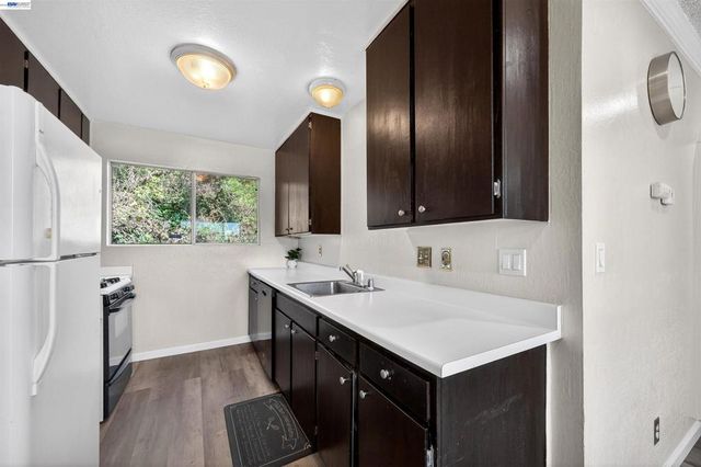 355 Parkview Terrace B9, Vallejo, CA 94589