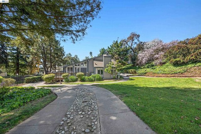 355 Parkview Terrace B9, Vallejo, CA 94589