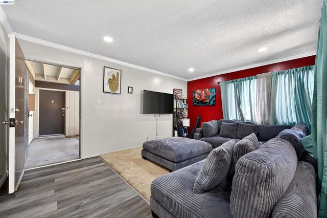 355 Parkview Terrace B9, Vallejo, CA 94589