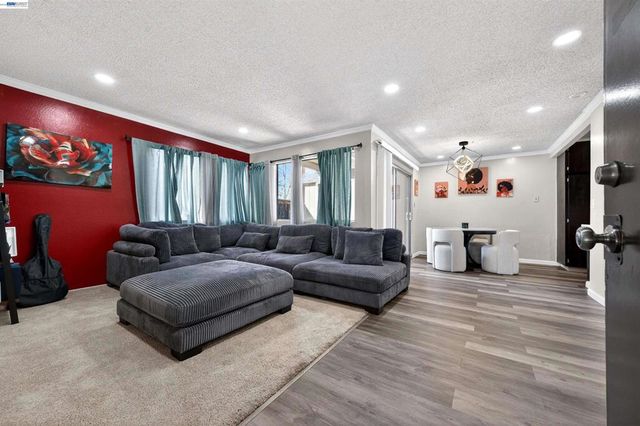 355 Parkview Terrace B9, Vallejo, CA 94589