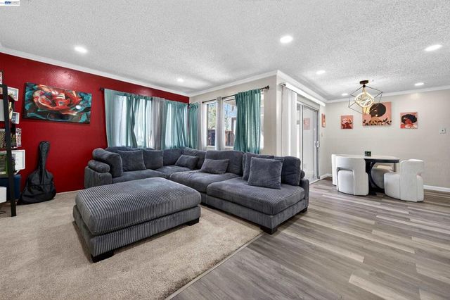355 Parkview Terrace B9, Vallejo, CA 94589