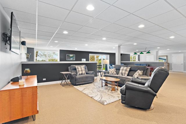 12646 Carmel Lane, Huntley, IL 60142