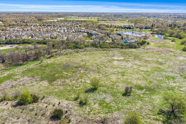 12646 Carmel Lane, Huntley, IL 60142