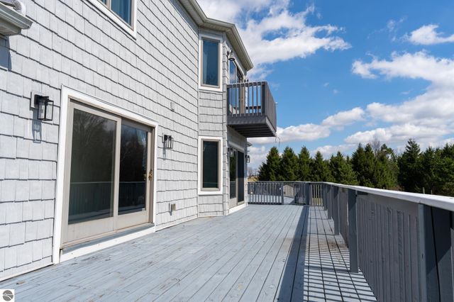 3195 S Rolland Road, Remus, MI 49340