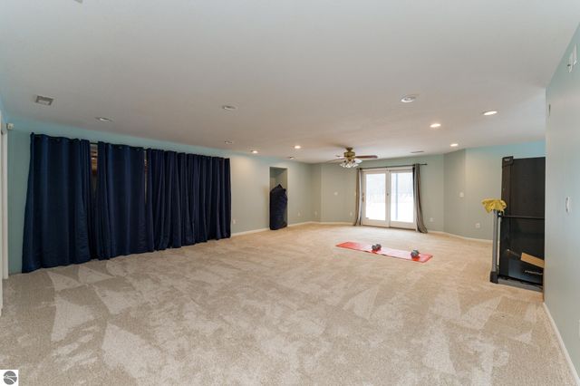 3195 S Rolland Road, Remus, MI 49340