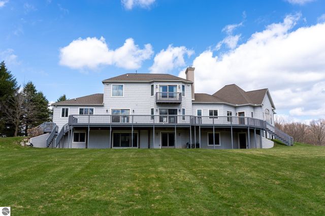 3195 S Rolland Road, Remus, MI 49340