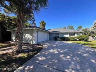 1480 Amador Avenue NW, Palm Bay, FL 32907