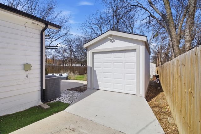 1539 E Woodin Boulevard, Dallas, TX 75203