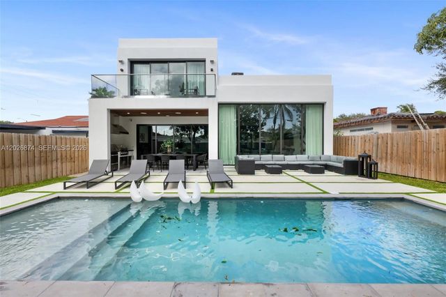80 NW 45th St, Miami, FL 33127