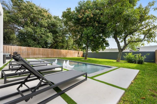 80 NW 45th St, Miami, FL 33127