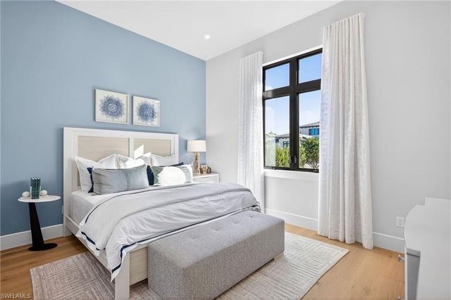 2051 Cambridge Park DR, Naples, FL 34109