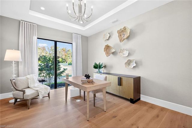 2051 Cambridge Park DR, Naples, FL 34109